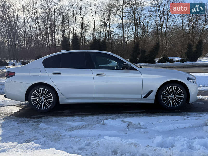 Седан BMW 5 Series 2018 в Львове