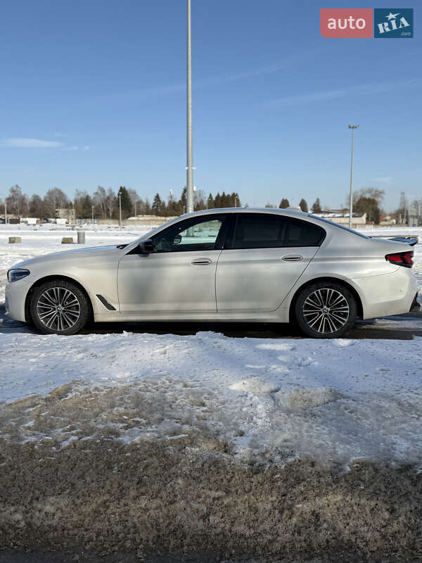 Седан BMW 5 Series 2018 в Львове