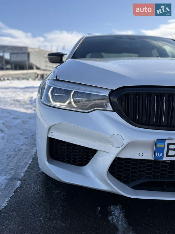 Седан BMW 5 Series 2018 в Львове