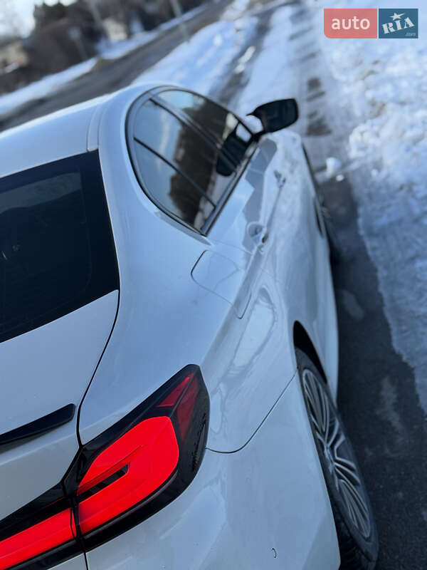 Седан BMW 5 Series 2018 в Львове