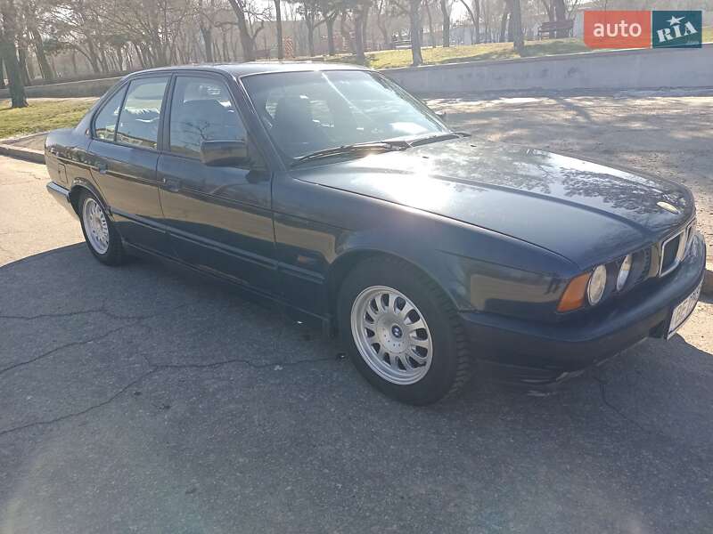 Седан BMW 5 Series 1995 в Николаеве