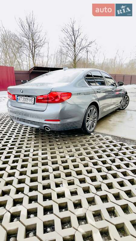 Седан BMW 5 Series 2017 в Бурштыне