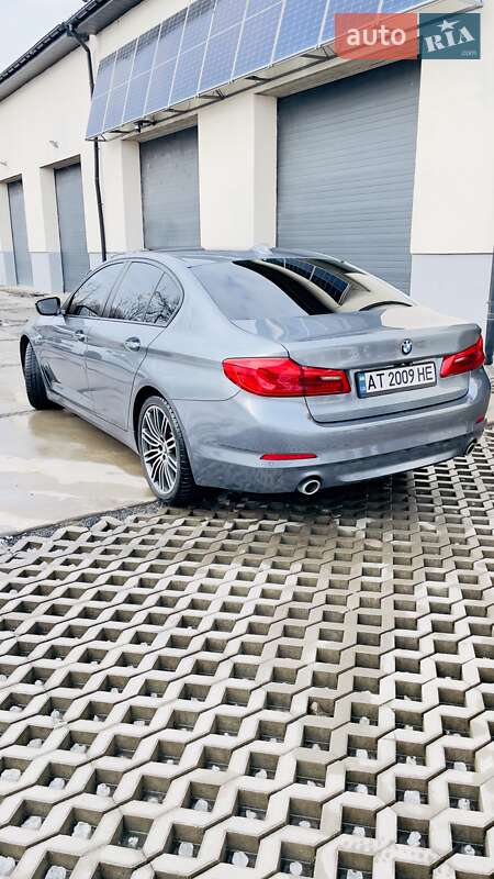 Седан BMW 5 Series 2017 в Бурштыне