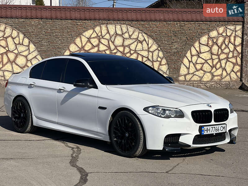 Седан BMW 5 Series 2015 в Миколаєві