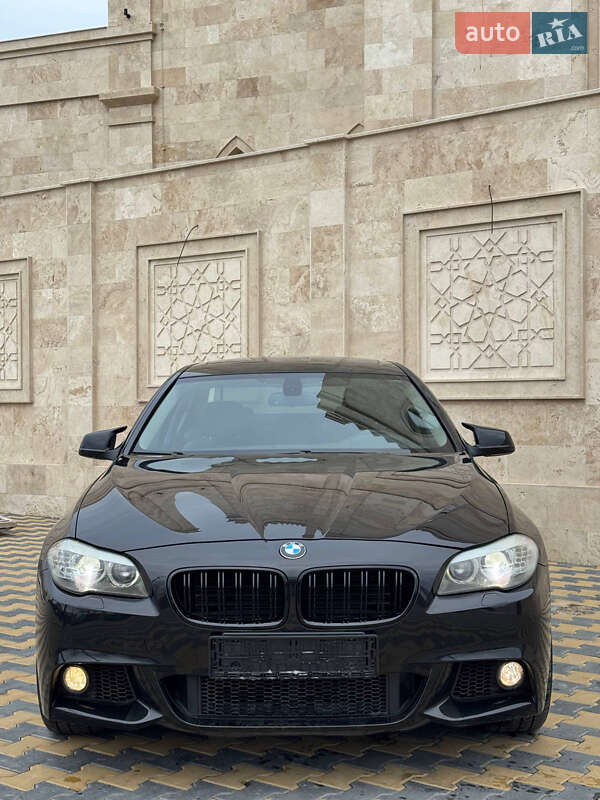 Седан BMW 5 Series 2010 в Одессе
