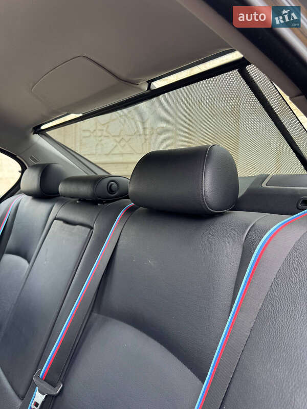 Седан BMW 5 Series 2010 в Одессе