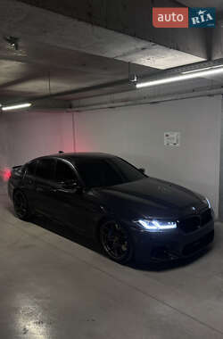 Седан BMW 5 Series 2018 в Киеве