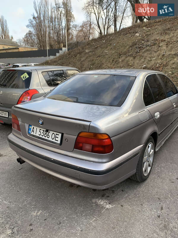 Седан BMW 5 Series 1997 в Киеве