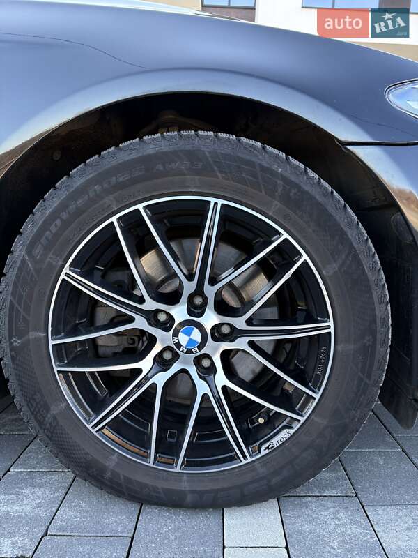 Седан BMW 5 Series 2014 в Ужгороде