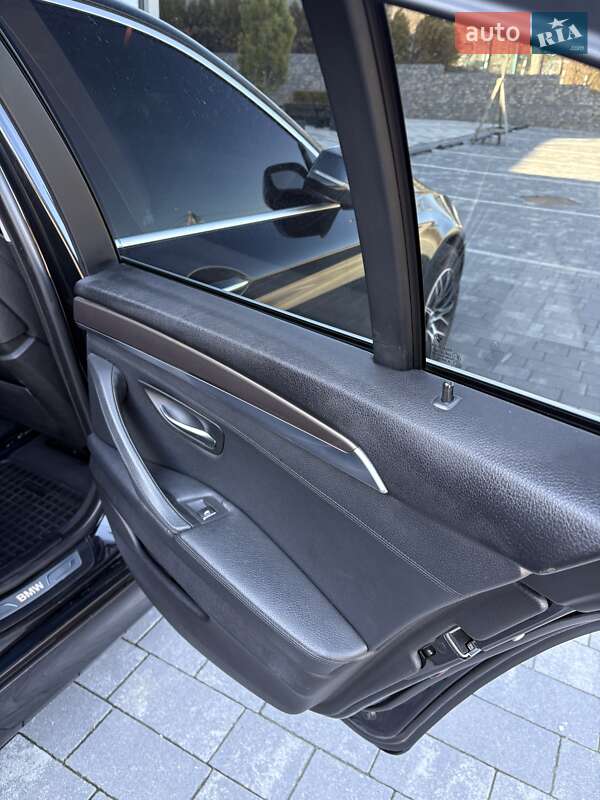 Седан BMW 5 Series 2014 в Ужгороде