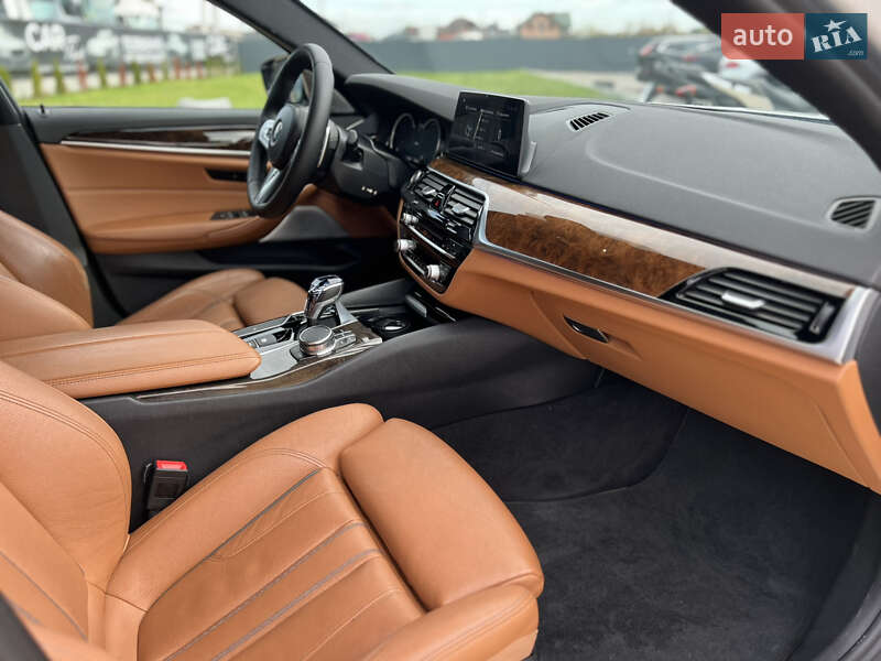 Седан BMW 5 Series 2017 в Львове фото 34 Седан BMW 5 Series 2017 в Львове