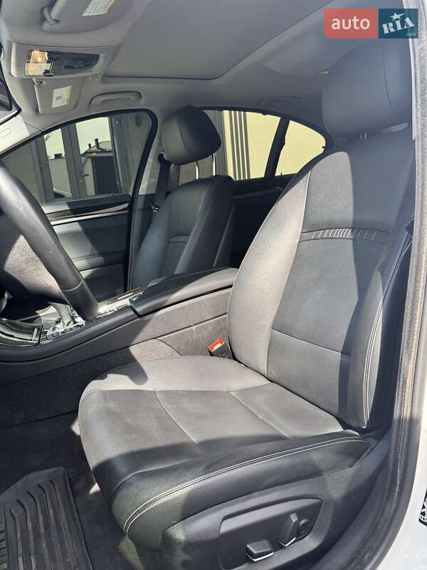 Седан BMW 5 Series 2014 в Кропивницком