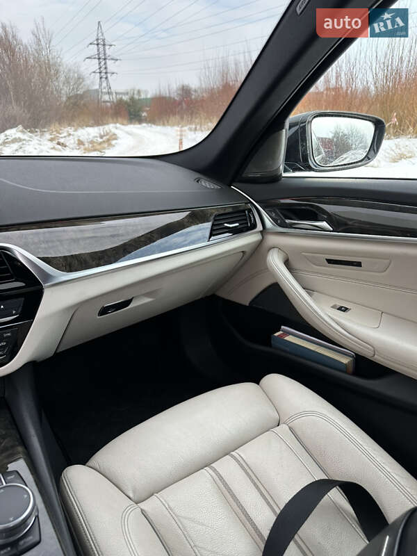 Седан BMW 5 Series 2017 в Львове фото 24 Седан BMW 5 Series 2017 в Львове