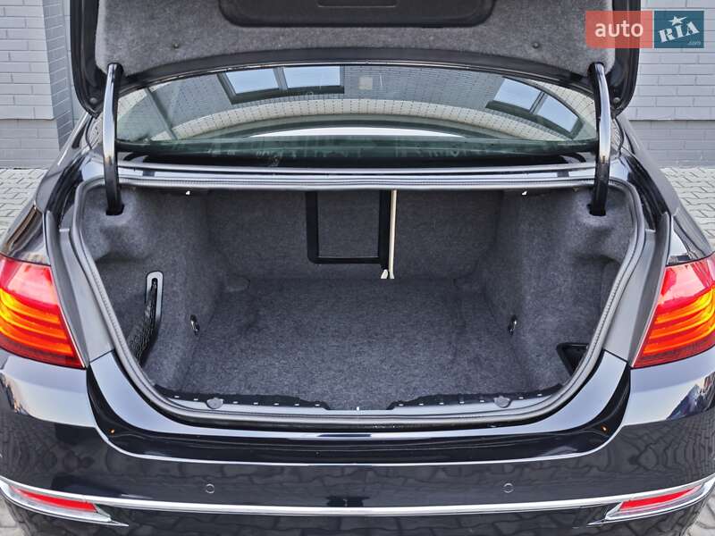 Седан BMW 5 Series 2016 в Луцке