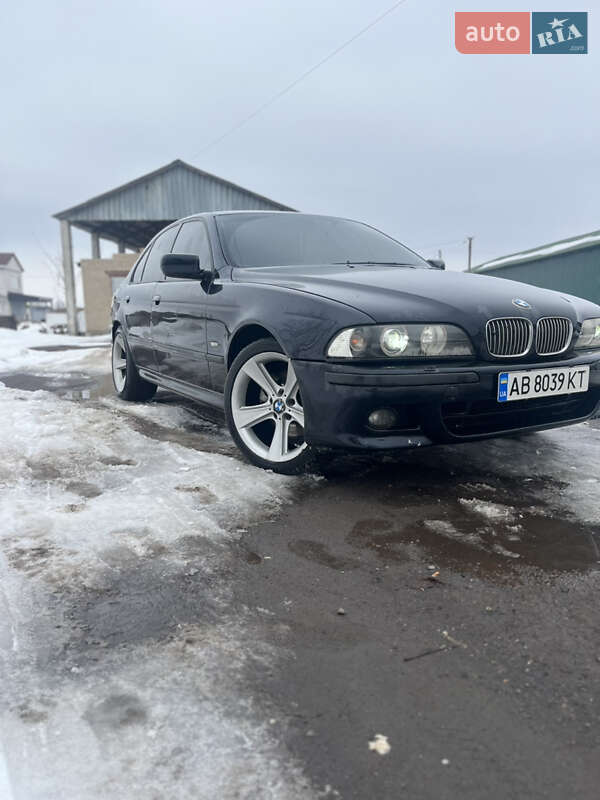 Седан BMW 5 Series 2003 в Попельне