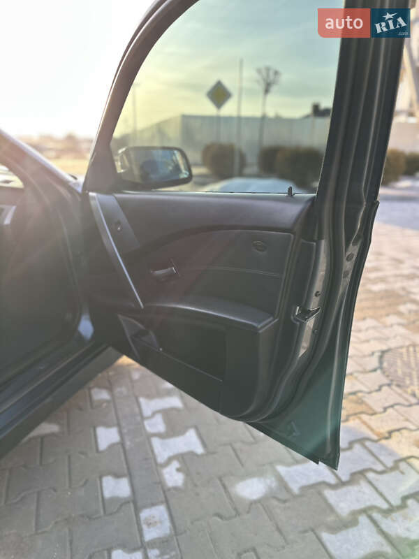 Универсал BMW 5 Series 2005 в Городке