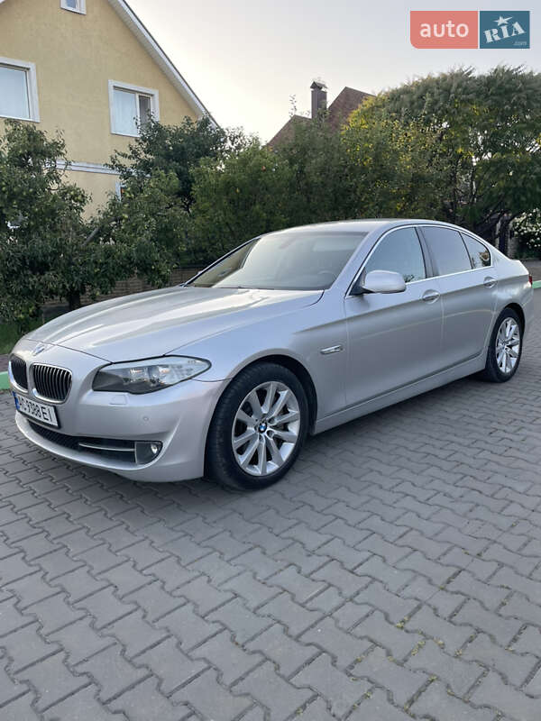 Седан BMW 5 Series 2010 в Луцке