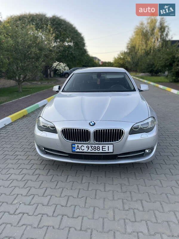 Седан BMW 5 Series 2010 в Луцке