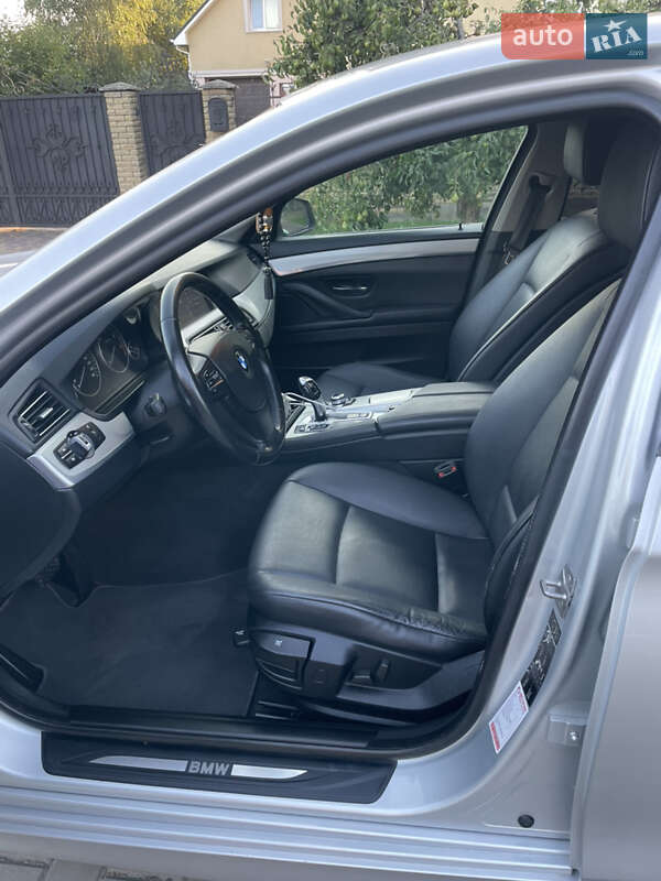 Седан BMW 5 Series 2010 в Луцке