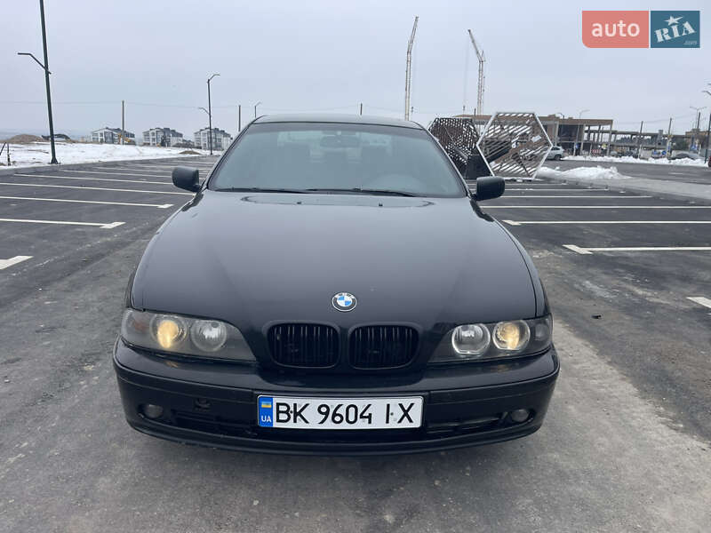 Седан BMW 5 Series 2001 в Ровно