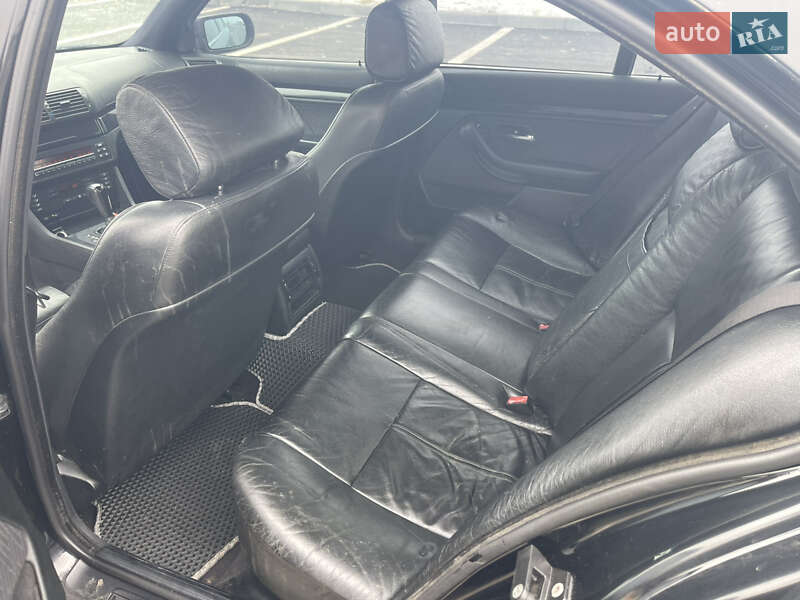 Седан BMW 5 Series 2001 в Ровно