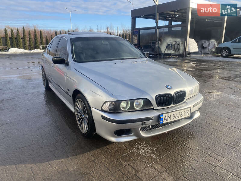Седан BMW 5 Series 1998 в Надворной