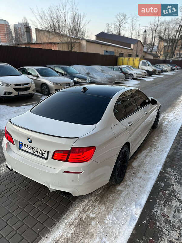 Седан BMW 5 Series 2011 в Одессе
