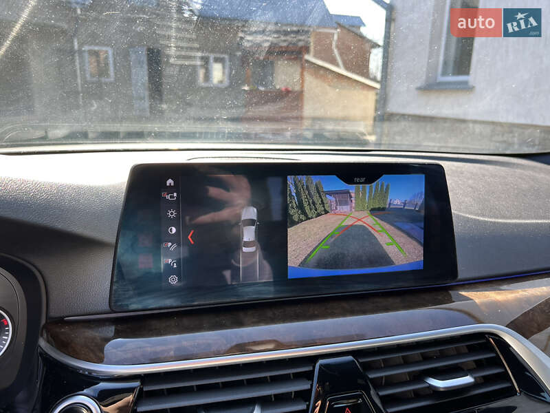 Седан BMW 5 Series 2017 в Львове