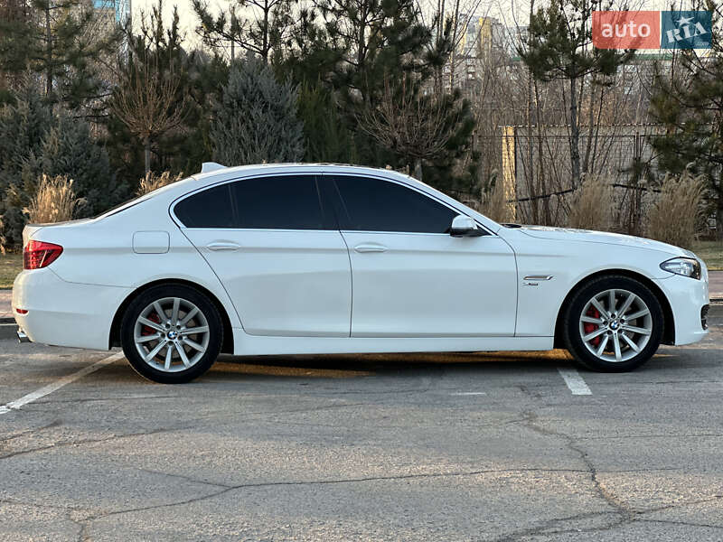 Седан BMW 5 Series 2013 в Днепре