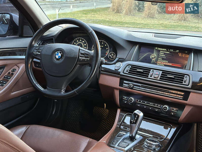 Седан BMW 5 Series 2013 в Днепре