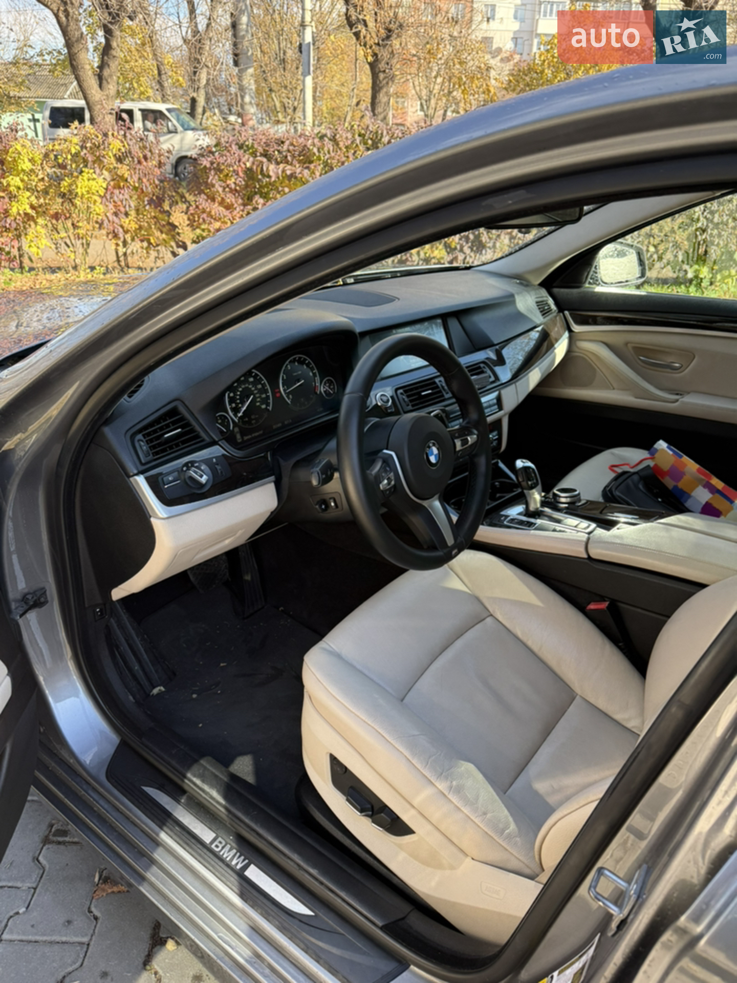 2012 BMW 5er - мініатюра 12