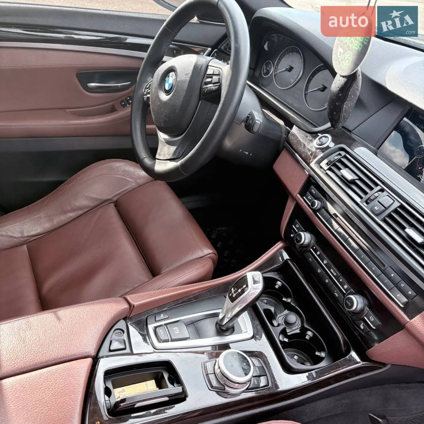 2010 BMW 5er - мініатюра 14