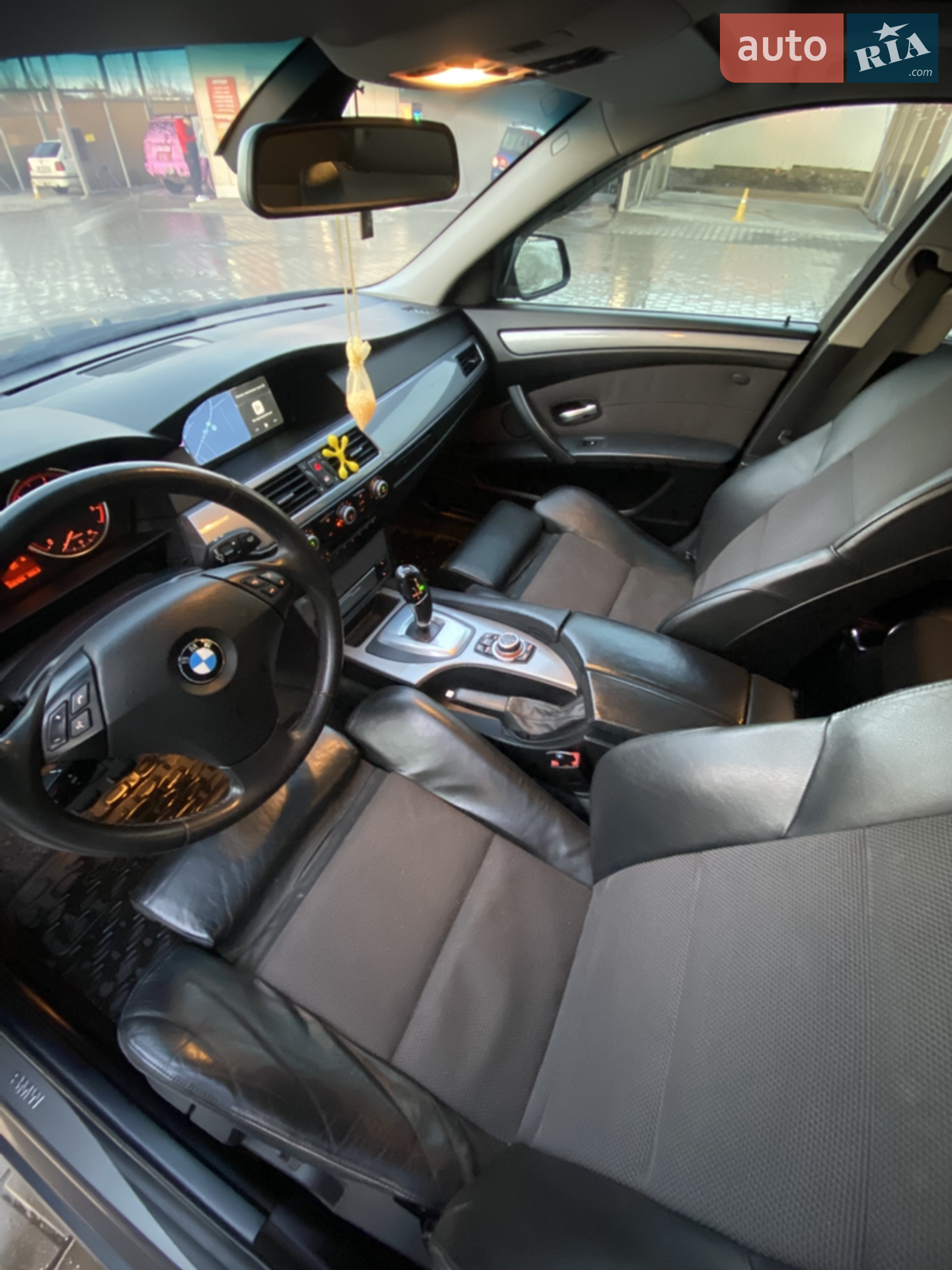 2010 BMW 5er - мініатюра 17
