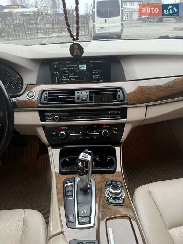 Седан BMW 5 Series 2011 в Черновцах