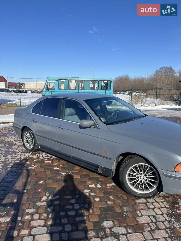 Седан BMW 5 Series 1996 в Киеве