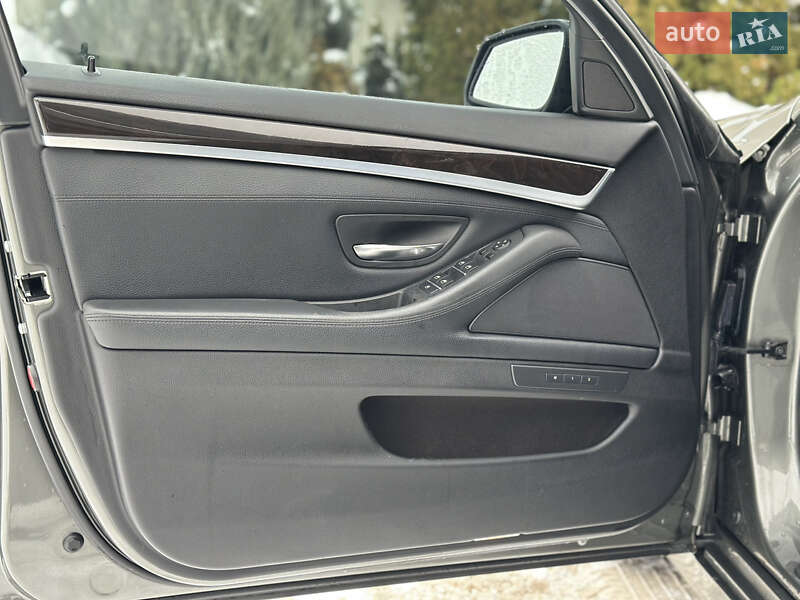 Седан BMW 5 Series 2014 в Луцке
