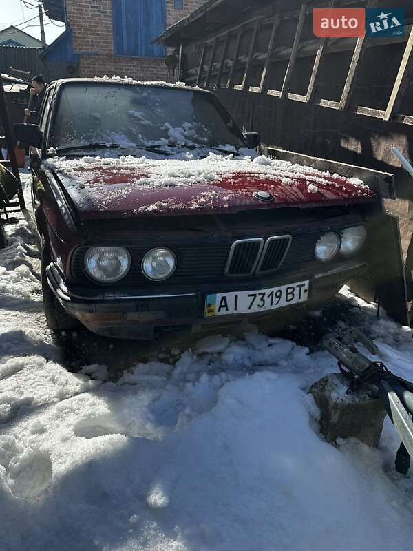 Седан BMW 5 Series 1986 в Броварах