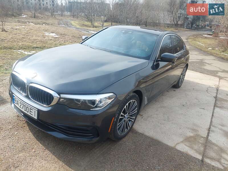 Седан BMW 5 Series 2018 в Голованевске
