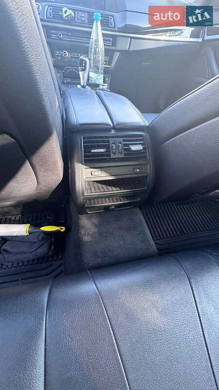 Седан BMW 5 Series 2012 в Львове