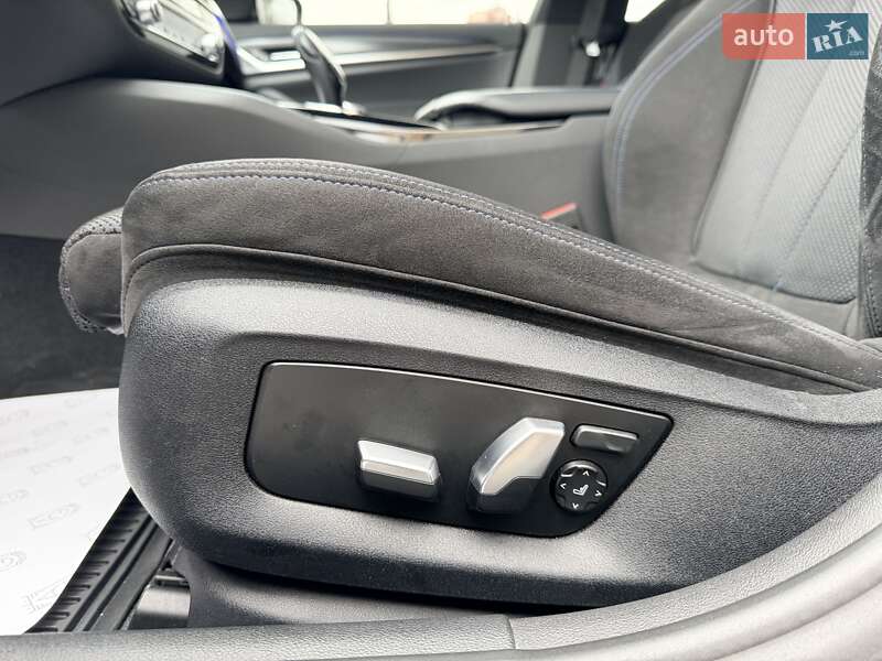 Седан BMW 5 Series 2022 в Киеве