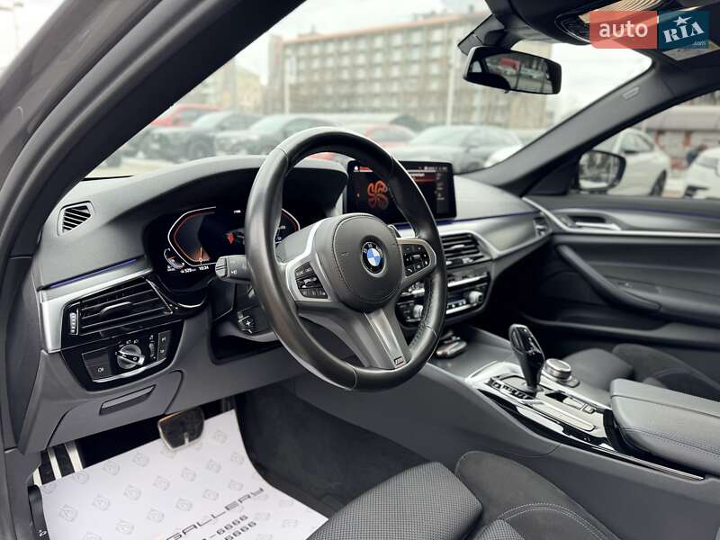Седан BMW 5 Series 2022 в Киеве