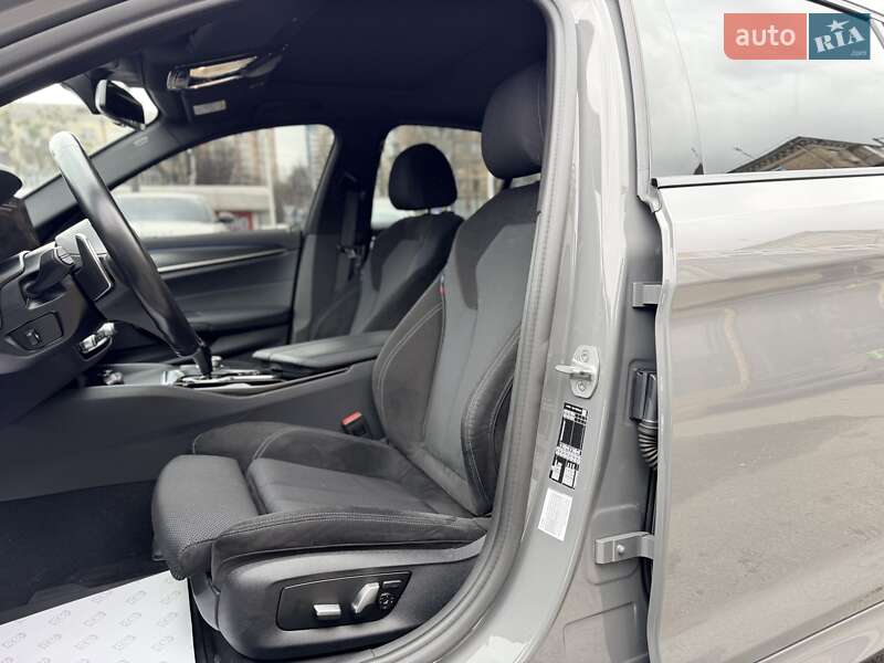 Седан BMW 5 Series 2022 в Киеве