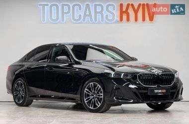 Седан BMW 5 Series 2023 в Киеве