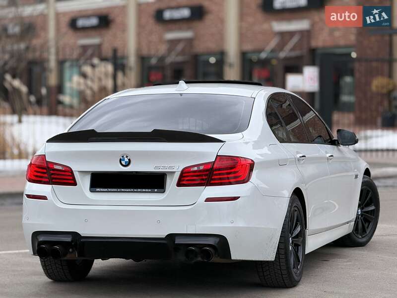 Седан BMW 5 Series 2015 в Киеве