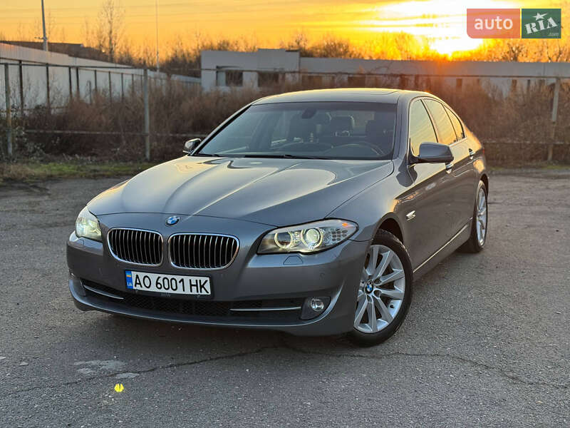 Седан BMW 5 Series 2010 в Ужгороде