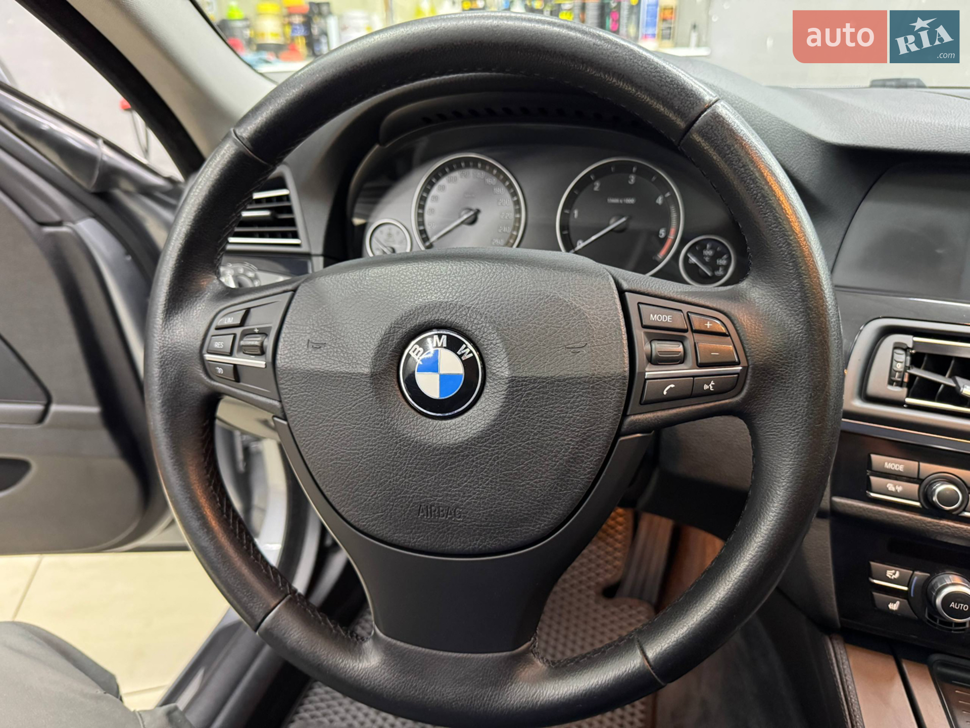 2010 BMW 5er - мініатюра 17