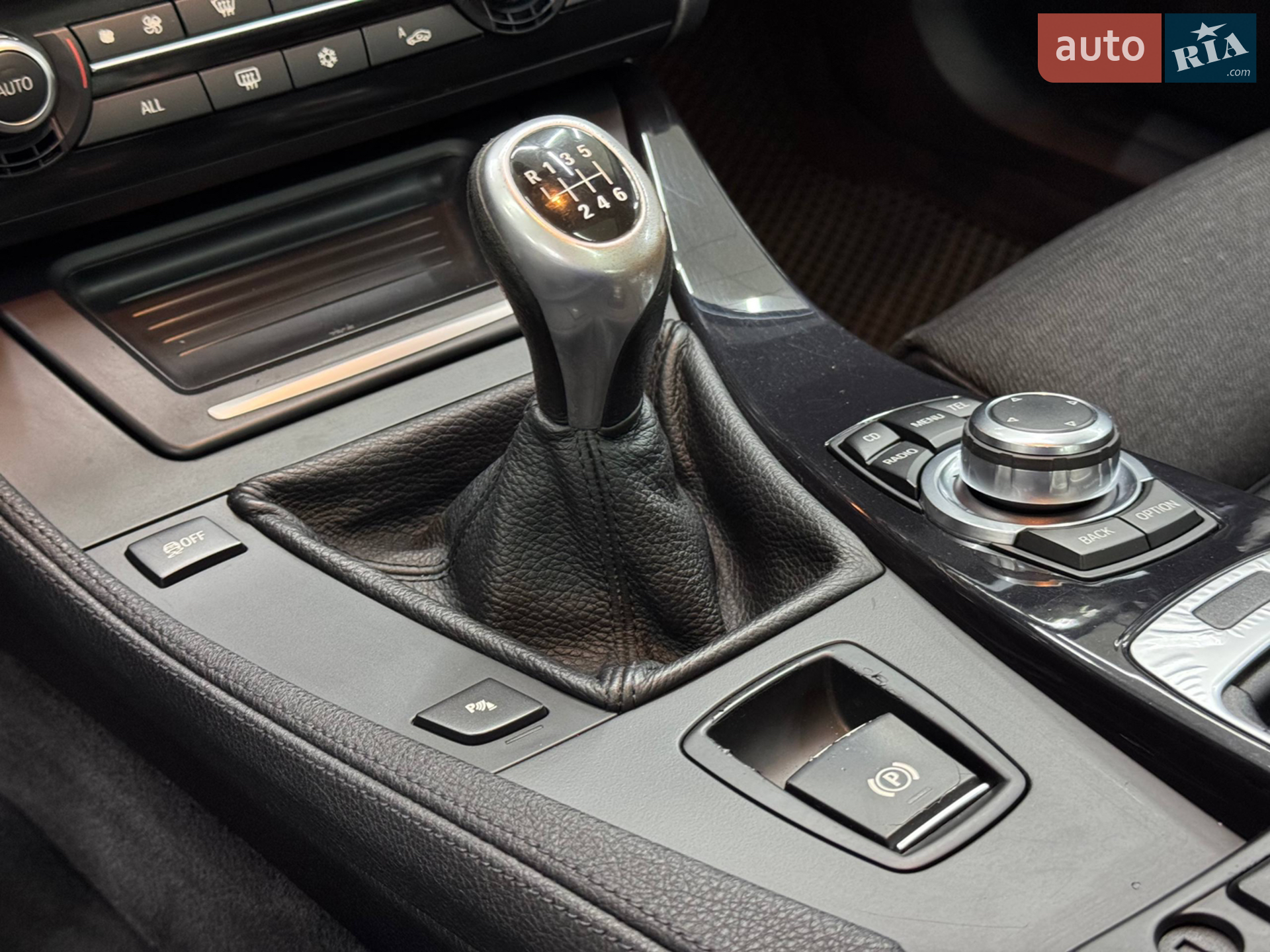 2010 BMW 5er - мініатюра 18