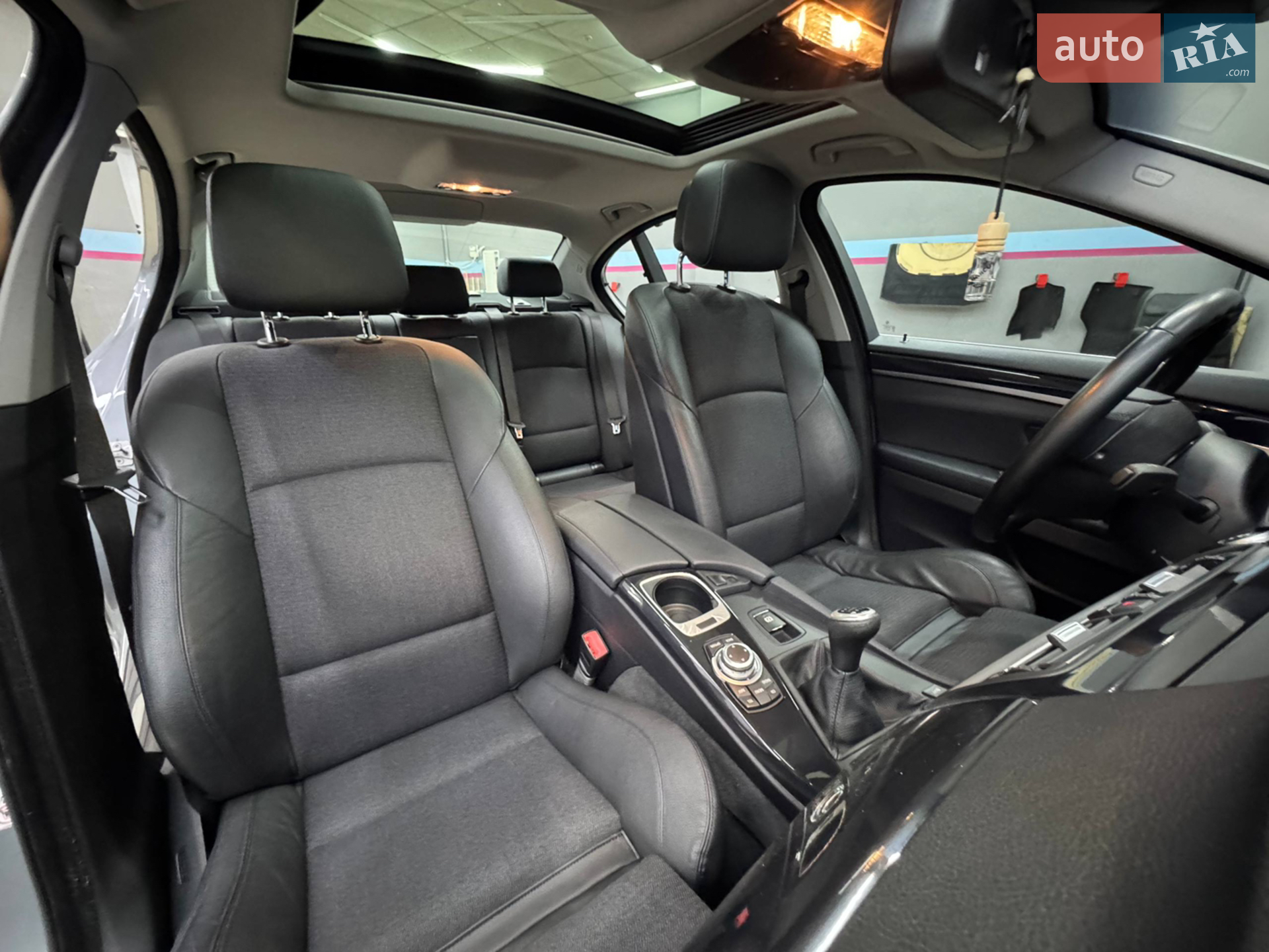 2010 BMW 5er - мініатюра 38