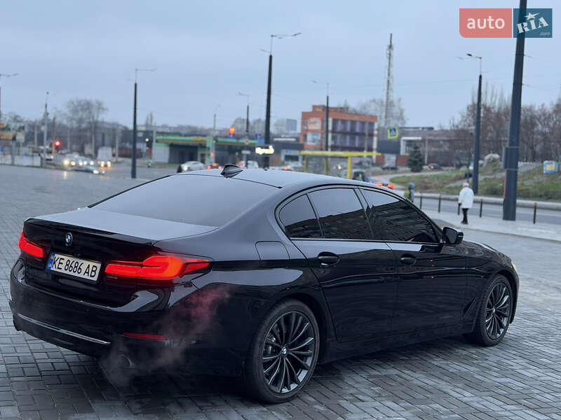 Седан BMW 5 Series 2017 в Днепре