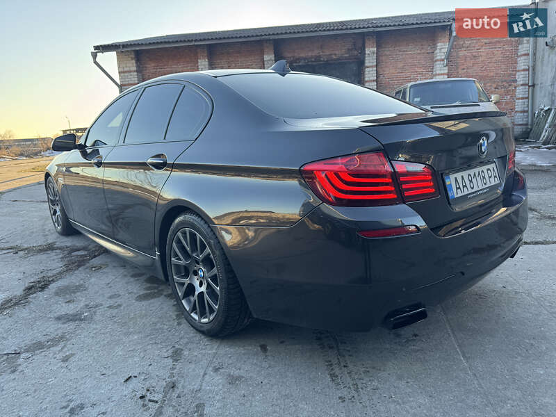 Седан BMW 5 Series 2013 в Остроге